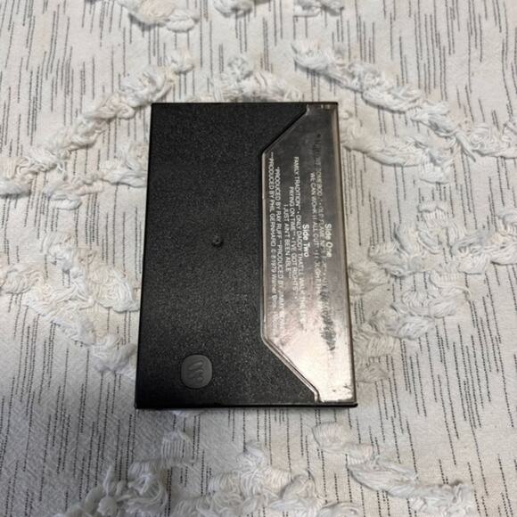 Cassette‎ Playing Walkman, with tapes. 2 blank and 2 music Tapes - Picture 3 of 7